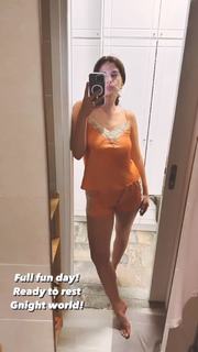 Christina Bompa feet photo thumbnail