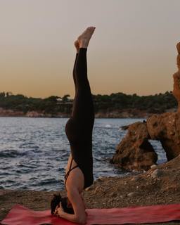 Christina Bompa feet photo thumbnail