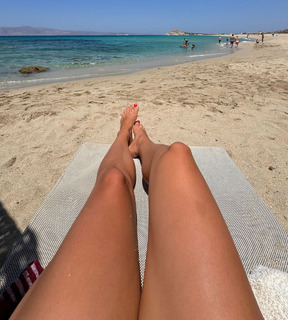 Christina Bompa feet photo thumbnail