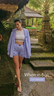Christina Bompa feet photo thumbnail