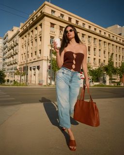 Christina Bompa feet photo thumbnail