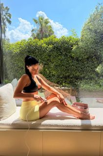 Christina Bompa feet photo 1
