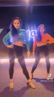 Christina Chong feet photo thumbnail