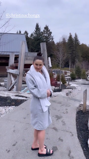 Christina Chong feet photo thumbnail