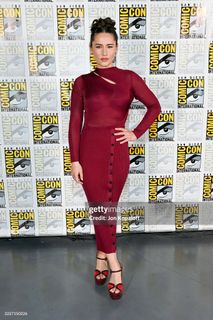 Christina Chong feet photo thumbnail