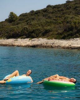 Christina Cindrich feet photo 17