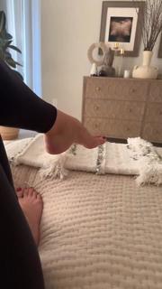 Christina Cindrich feet photo 11