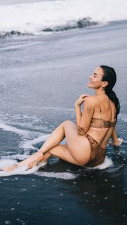 Christina Cindrich feet photo 8