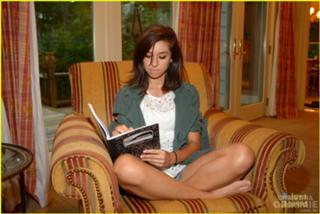 Christina Grimmie feet photo thumbnail