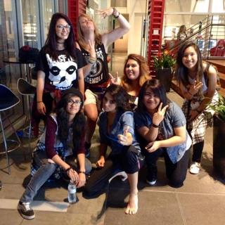 Christina Grimmie feet photo thumbnail