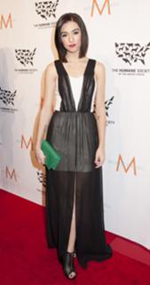 Christina Grimmie feet photo thumbnail