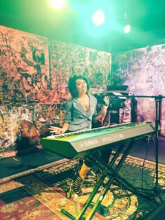 Christina Grimmie feet photo thumbnail