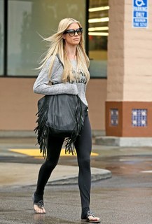 Christina Hall feet photo thumbnail