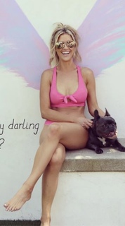 Christina Hall feet photo thumbnail