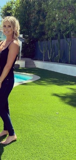 Christina Hall feet photo thumbnail