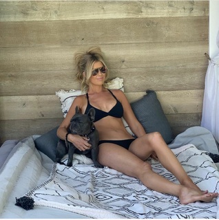 Christina Hall feet photo thumbnail