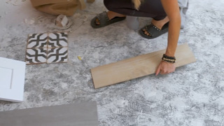 Christina Hall feet photo thumbnail