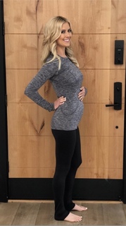 Christina Hall feet photo thumbnail