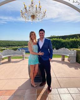 Christina Hall feet photo thumbnail