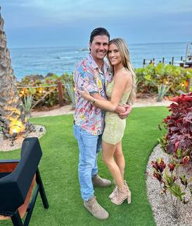 Christina Hall feet photo thumbnail