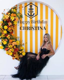Christina Hall feet photo thumbnail