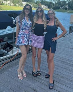 Christina Hall feet photo thumbnail