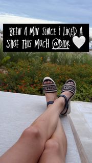 Christina Hall feet photo thumbnail