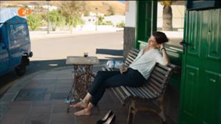 Christina Hecke feet photo thumbnail