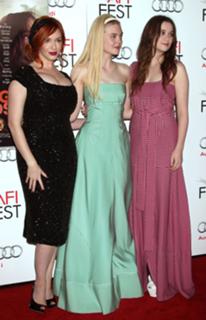 Christina Hendricks feet photo thumbnail