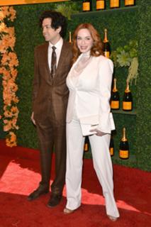 Christina Hendricks feet photo thumbnail