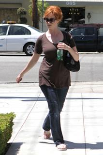 Christina Hendricks feet photo thumbnail