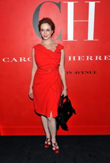 Christina Hendricks feet photo thumbnail