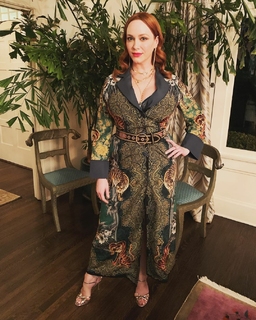 Christina Hendricks feet photo thumbnail