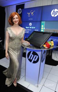 Christina Hendricks feet photo thumbnail