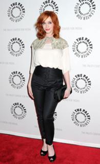 Christina Hendricks feet photo thumbnail