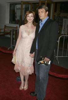 Christina Hendricks feet photo thumbnail