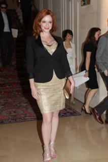 Christina Hendricks feet photo thumbnail