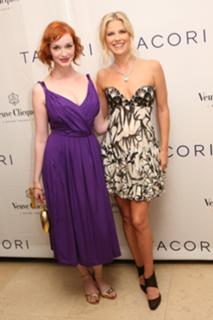 Christina Hendricks feet photo thumbnail