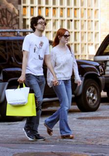 Christina Hendricks feet photo thumbnail