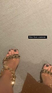 Christina Kirkman feet photo 16