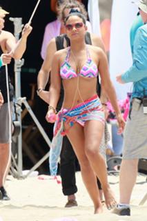 Christina Milian feet photo thumbnail