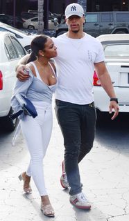 Christina Milian feet photo thumbnail