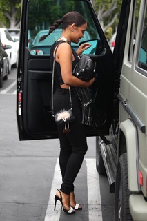 Christina Milian feet photo thumbnail