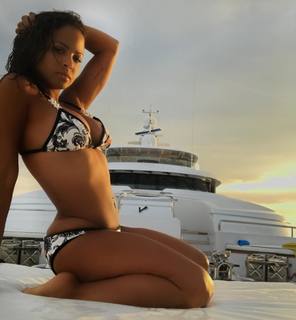 Christina Milian feet photo thumbnail