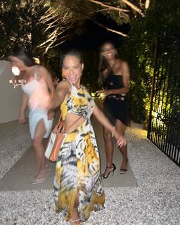 Christina Milian feet photo thumbnail