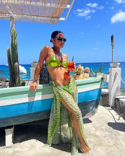 Christina Milian feet photo thumbnail