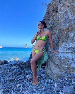 Christina Milian feet photo thumbnail