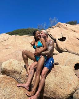 Christina Milian feet photo thumbnail