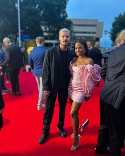 Christina Milian feet photo thumbnail