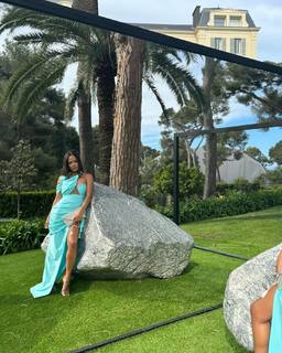 Christina Milian feet photo thumbnail